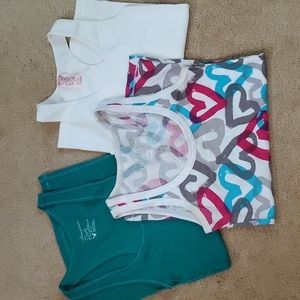 Bundle of 3 tank tops